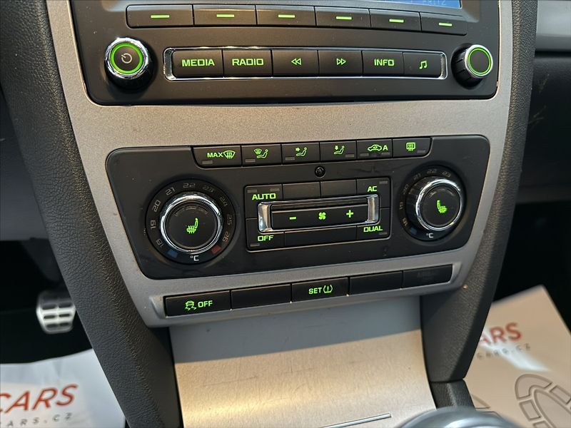 Škoda Octavia 1,4   TSI 90KW REZERVACE - fotka 13 z 29