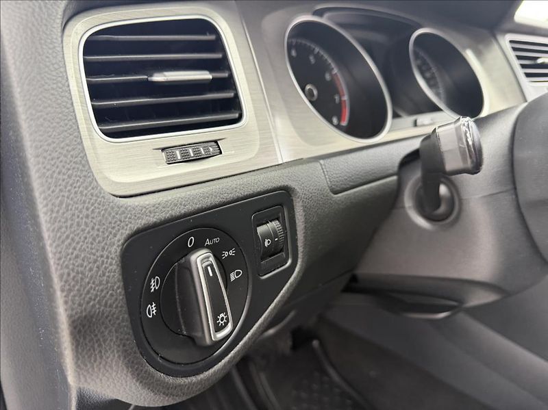 Volkswagen Golf 1,4 TSI,Navigace,digiklima,TZ - fotka 17 z 30