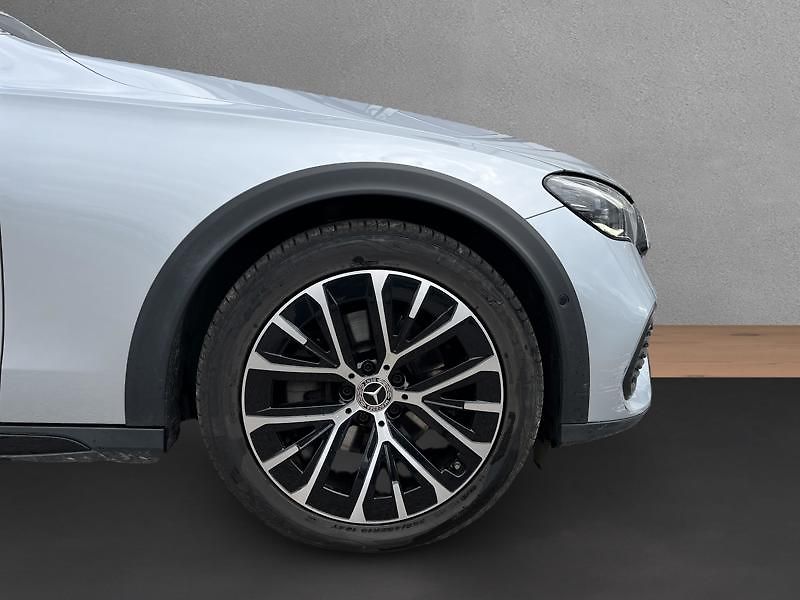 Mercedes-Benz Třídy E Třída E 220 d 4MATIC All-Terra - fotka 9 z 18