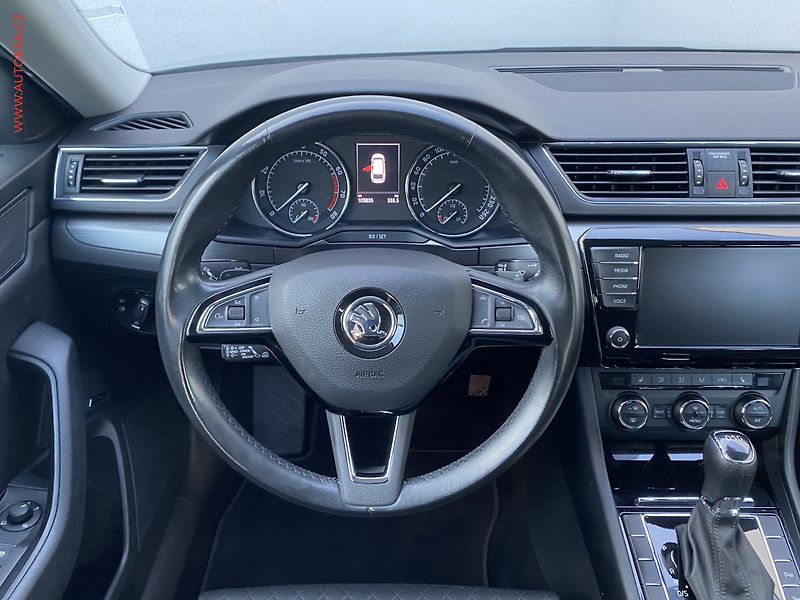 Škoda Superb (2017) 1.8 TSi, ČR, Style, DSG - fotka 11 z 17