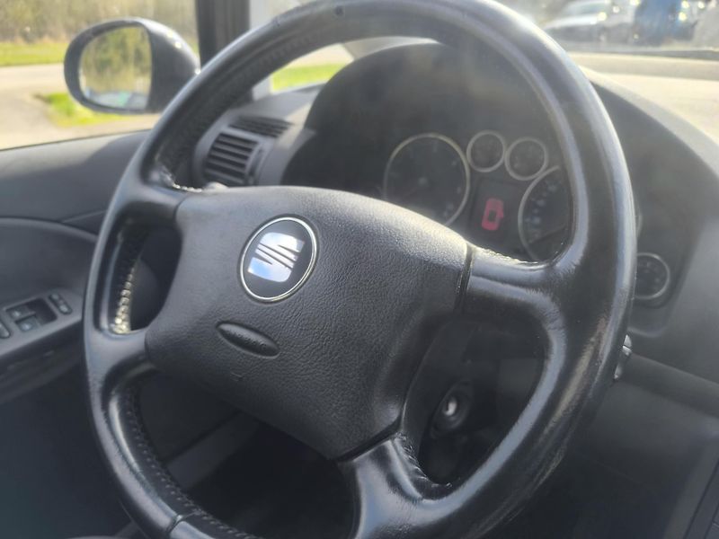 Seat Alhambra 1,9TDI,BEZ KOROZE,7MÍST,TZ,ALU - fotka 10 z 14