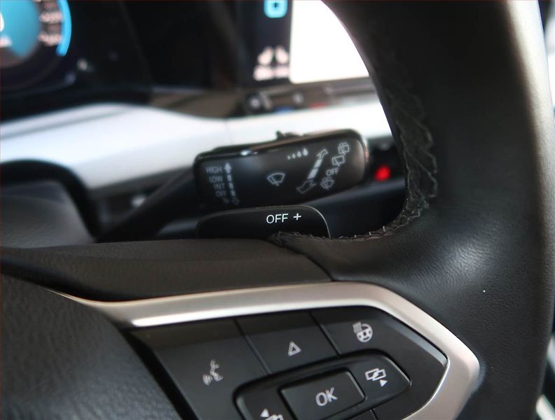 Volkswagen Golf (2020) Life 2.0 TDI, Automat - fotka 19 z 21