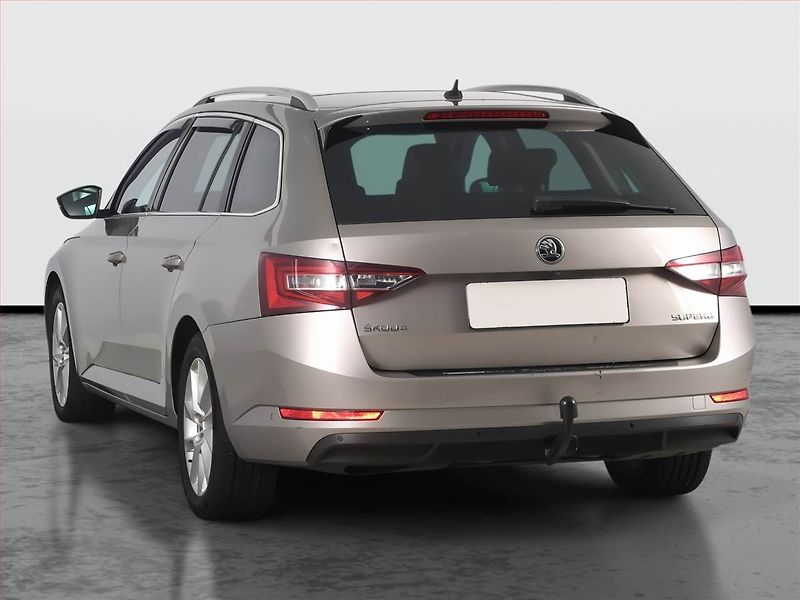 Škoda Superb (2016) Style 1.6 TDI, Kůže, Navi - fotka 4 z 22