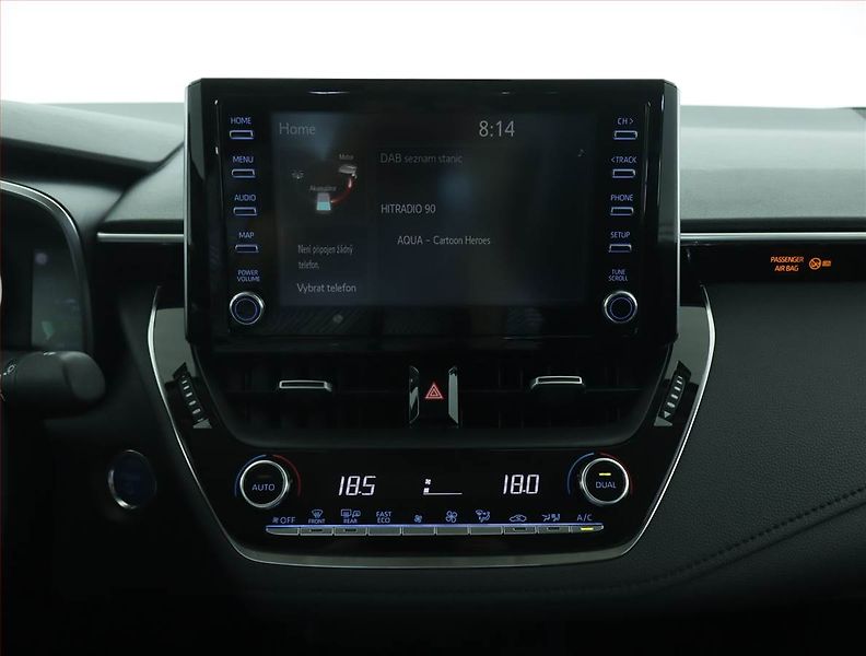 Toyota Corolla (2023) Active 1.8 Hybrid - fotka 12 z 16