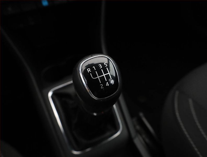 Škoda Rapid (2015) Ambition 1.2 TSI, Tempomat - fotka 12 z 15