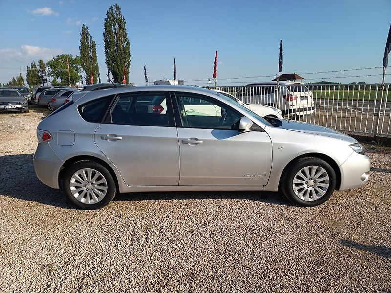 Subaru Impreza (2011) 2.0 R 110kw - fotka 6 z 40