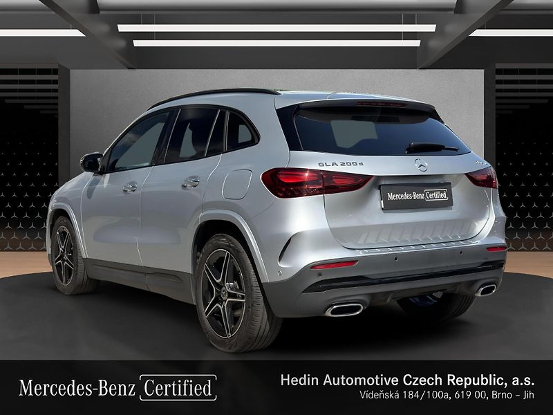 Mercedes-Benz GLA 200 d 4M AMG - fotka 3 z 29
