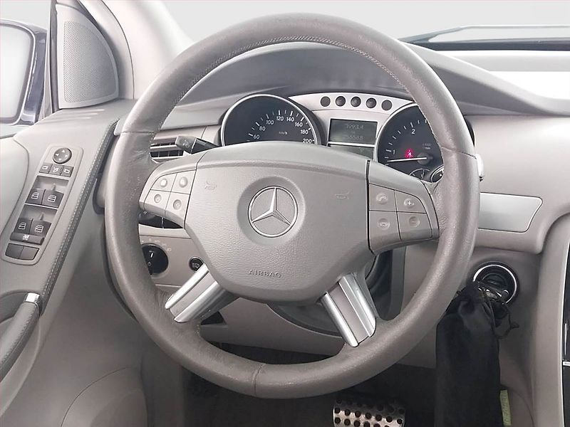 Mercedes-Benz Třídy R (2007) R 320 CDI , 4X4, Automat - fotka 17 z 21