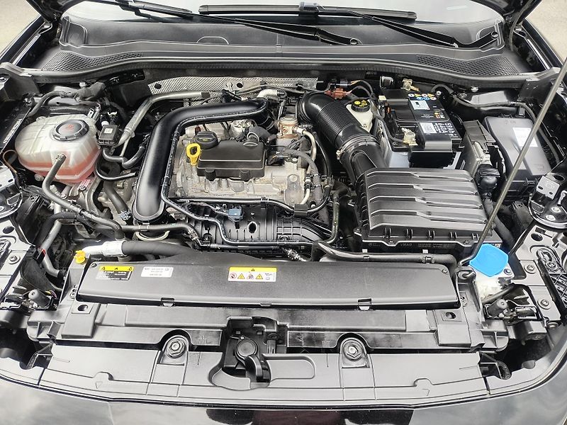 Seat Leon 1.0 eTSi AT 81KWNAVI/MATRIXLED - fotka 62 z 67
