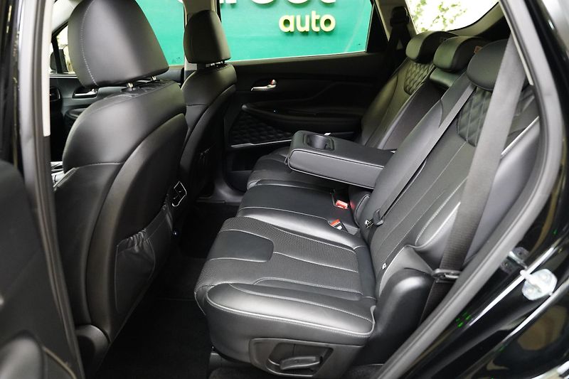 Hyundai Santa Fe - fotka 25 z 26