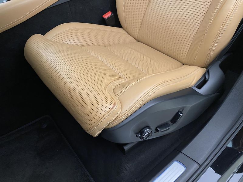 Volvo XC90 B6 AWD INSCRIPTION AUT CZ 7m - fotka 25 z 51