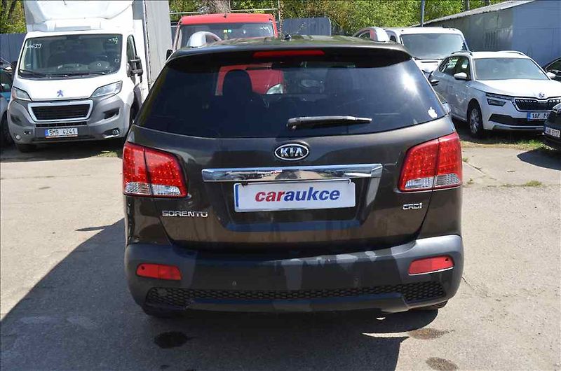 Kia Sorento (2012) 2,2 CRDI AWD - fotka 5 z 21
