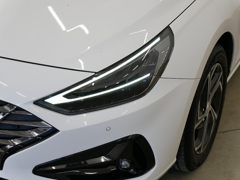 Hyundai i30 - fotka 9 z 26