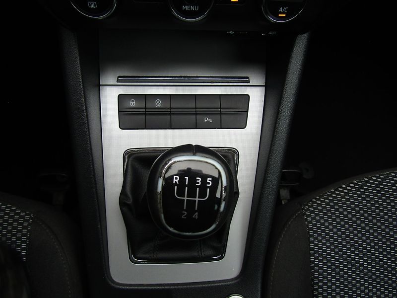 Škoda Octavia (2016) 1.6 TDI 81kW   VÝHŘEVY - fotka 36 z 41
