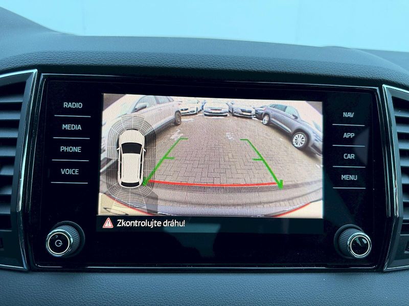 Škoda Karoq (2018) 2.0 TDI 110kW 4x4 DSG Style Pl - fotka 22 z 35