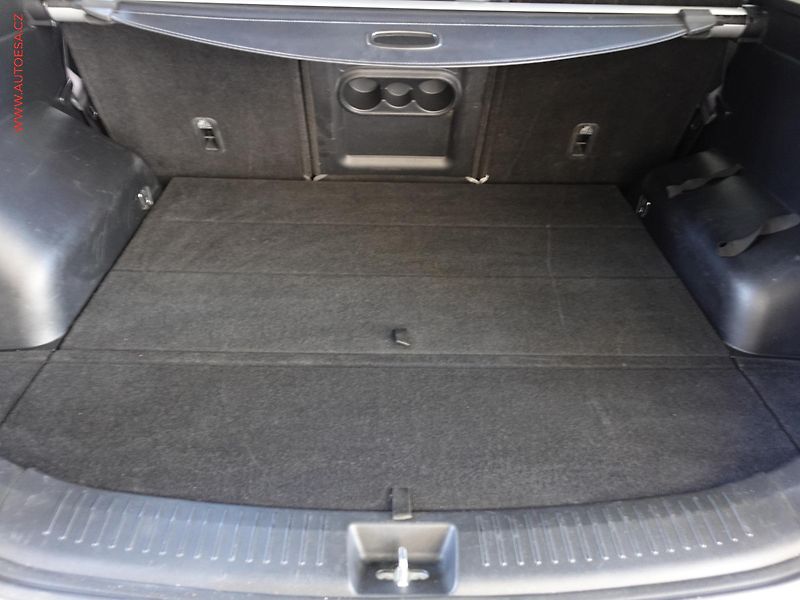 Kia Carens (2014) 1.6GDi, 1.maj,ČR, AC, tempo - fotka 7 z 23
