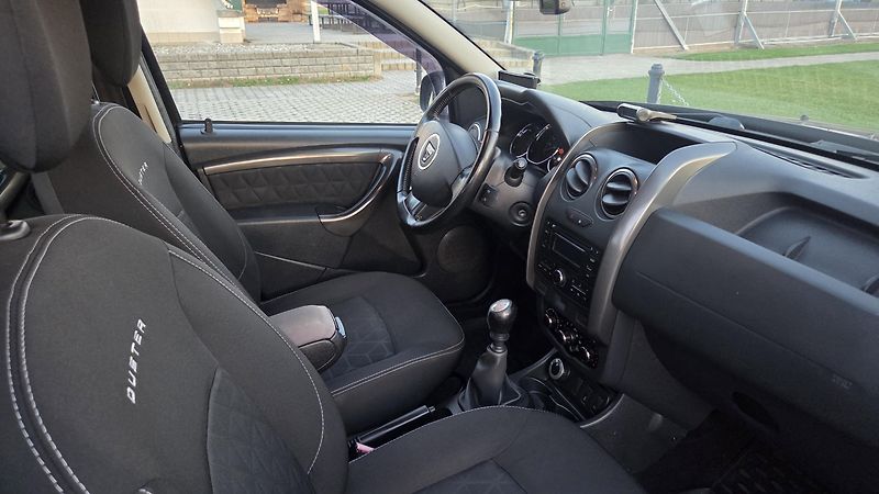 Dacia Duster (2013) 77 kW 1.6 16V 4x4 CZ, tazne - fotka 13 z 29