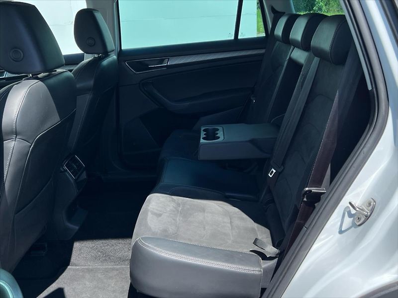 Škoda Kodiaq 2,0 TDi 147kW 7DSG 4x4 STYLE P - fotka 13 z 28