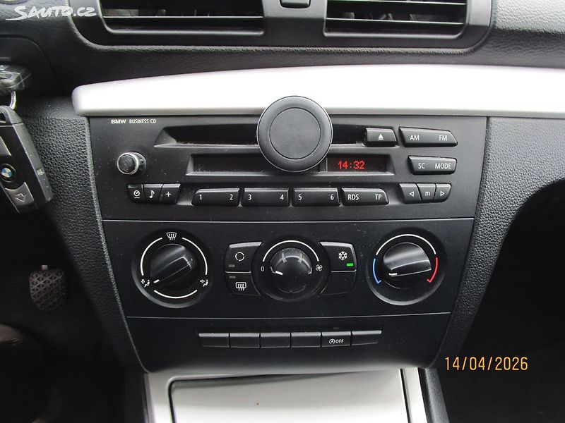 BMW Řada 1 2,0 - 90KW-NOVÁ STK+OLEJ - fotka 18 z 24