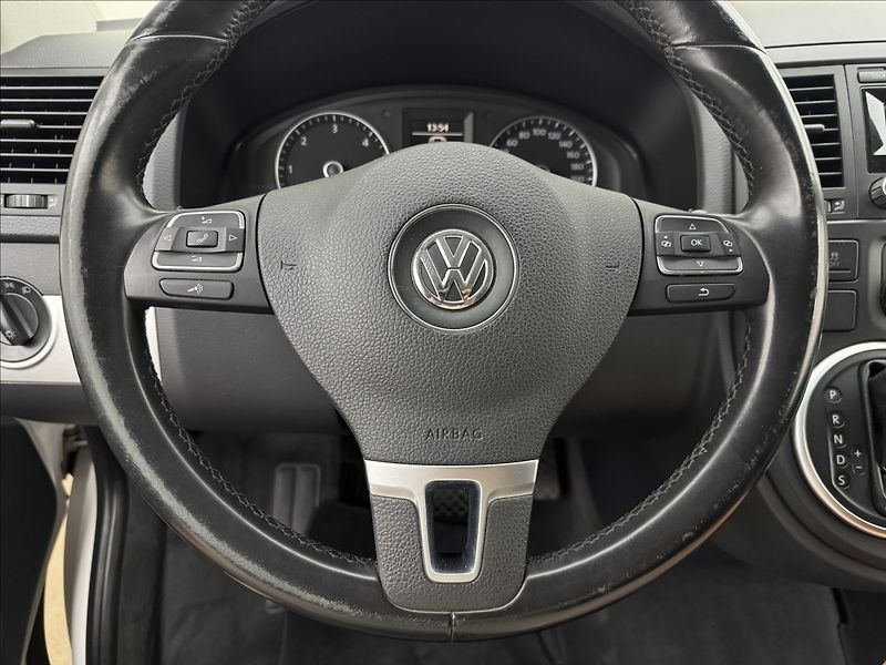 Volkswagen Multivan 2,0 TDi 132kW DSG 4X4 AC TAŽNÉ - fotka 9 z 33