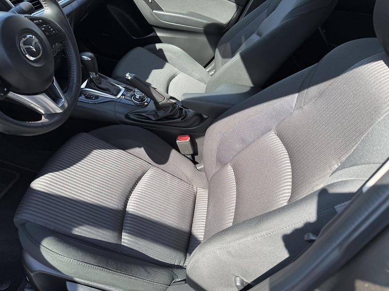 Mazda 3 (2014) 2.0i 88 kW/automat/revolution - fotka 16 z 19