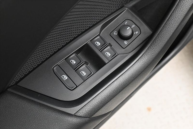 Škoda Octavia 2,0 TDI 110 kW DSG Style Záruk - fotka 26 z 32