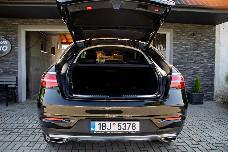Mercedes-Benz GLE - fotka 21 z 21