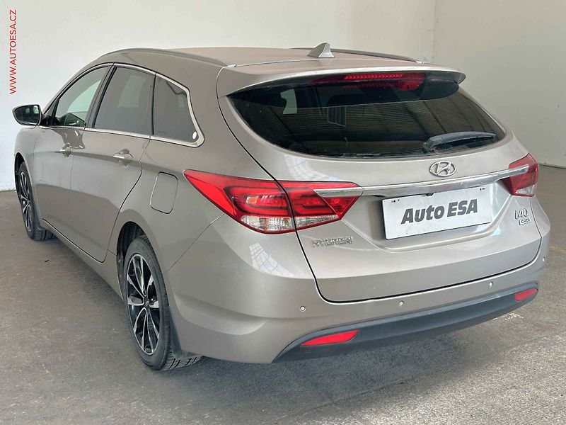 Hyundai i40 (2017) 1.7 CRDi, ČR, Navi, kamera - fotka 6 z 17