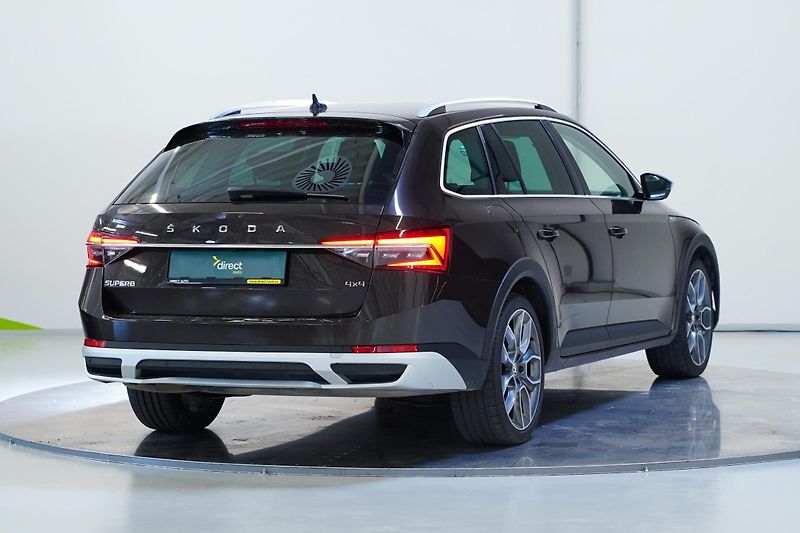 Škoda Superb - fotka 2 z 26