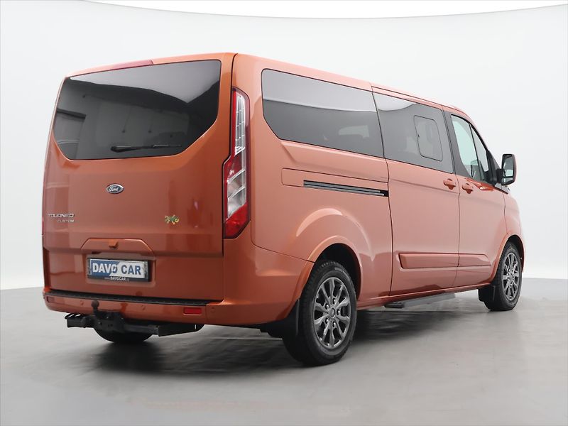 Ford Tourneo Custom 2,0 TDCI 136kW Titanium CZ DPH - fotka 7 z 31