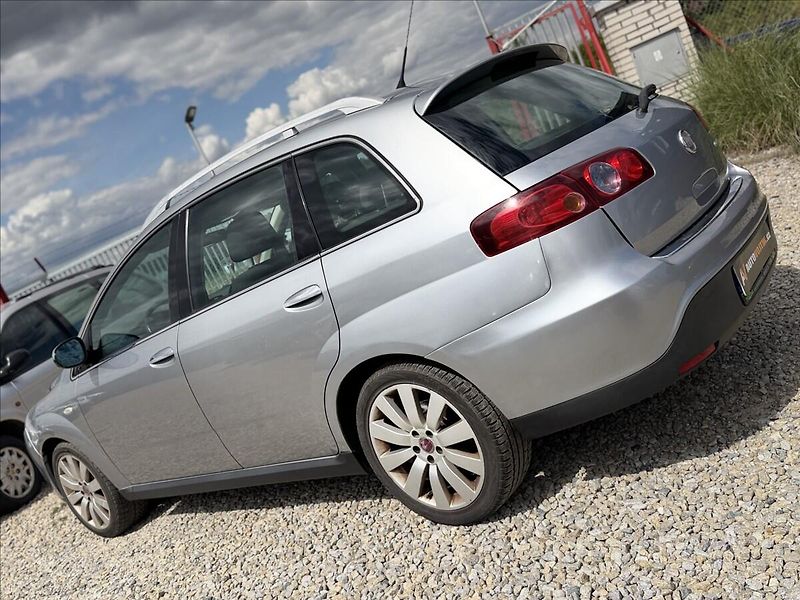 Fiat Croma 1,9 JTD AUTOMAT - fotka 7 z 25