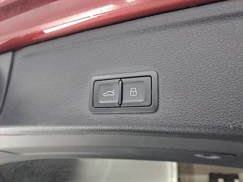 Audi A4 (2019) 40 TDI - fotka 21 z 24