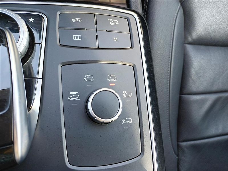 Mercedes-Benz GLS 3,0 350 d 4MATIC,DPH,TAŽNÉ - fotka 47 z 51