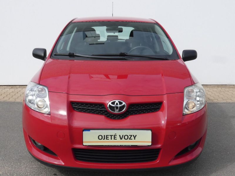 Toyota Auris (2009) 1,6 91KW - fotka 4 z 30