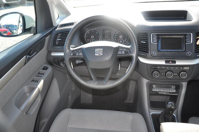 Seat Alhambra 2.0TDi 110kW ECOMOTIVE - fotka 5 z 14