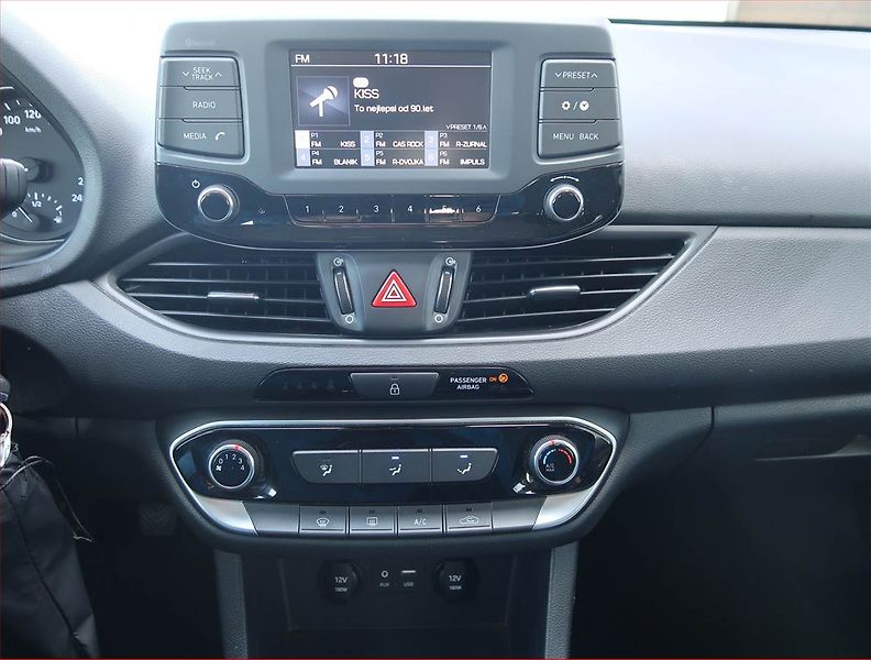 Hyundai i30 (2018) 1.0 T-GDI, Serv.kniha - fotka 12 z 14