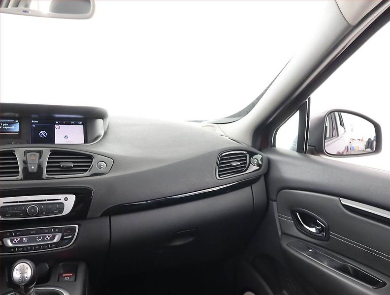 Renault Grand Scénic (2015) Bose 2.0 dCi, Navi, Xenony - fotka 8 z 22