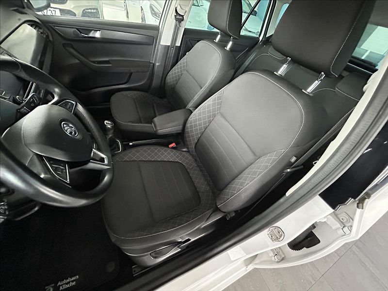 Škoda Fabia 1,2   TSI 81kW,SERVISKA,STYLE - fotka 24 z 28
