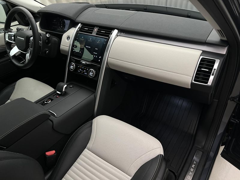 Land Rover Discovery D350 DYNAMIC SE AUT - fotka 24 z 56