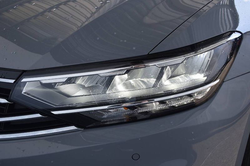 Volkswagen Passat Variant (2023) 2.0TDI 110kW DSG, LED,CZ - fotka 23 z 23