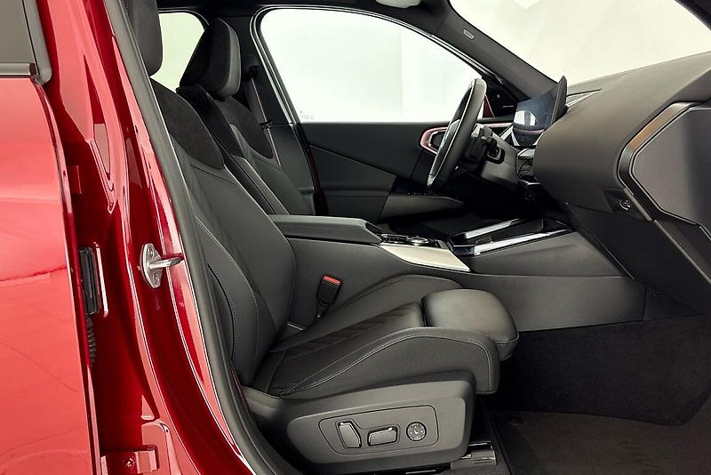 BMW X3 xDrive40d - fotka 13 z 25