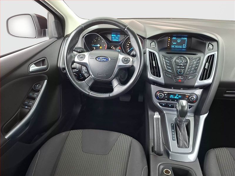 Ford Focus (2013) 2.0 TDCi, Automat, Tempomat - fotka 7 z 16