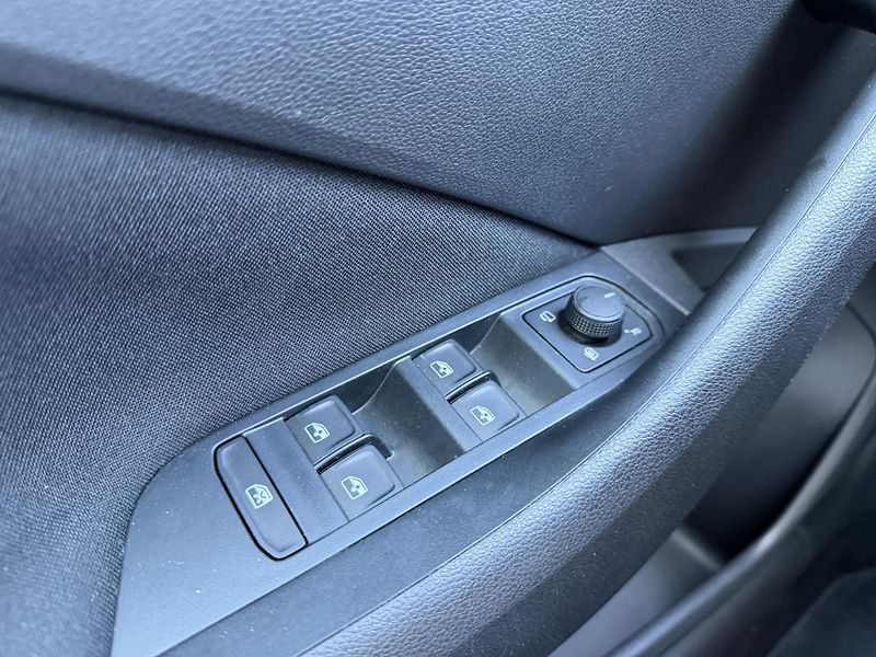 Škoda Kamiq (2025) Selection 1.0 TSI 85kW - fotka 18 z 32