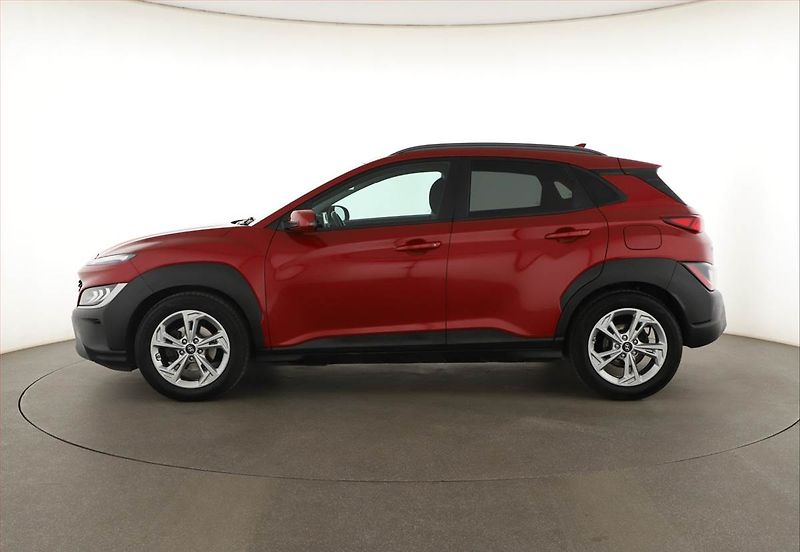Hyundai Kona (2021) Smart 1.0 T-GDI, ČR,1.maj - fotka 3 z 20