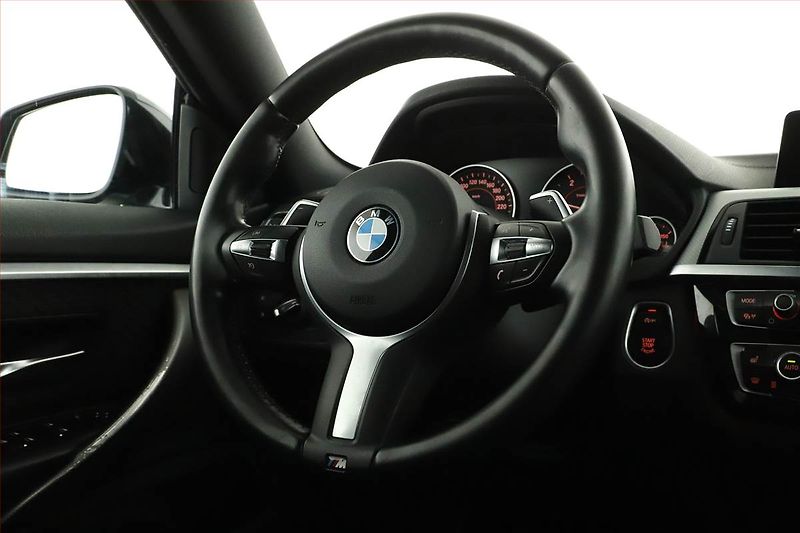 BMW Řada 4 (2019) M Paket 420d xDrive - fotka 17 z 21
