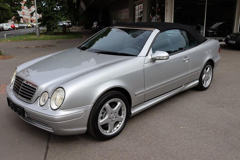 Mercedes-Benz CLK 55 AMG V8 CABRIO 255kW - fotka 44 z 50