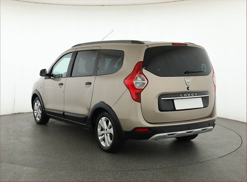 Dacia Lodgy (2020) Stepway 1.3 TCe, 7 míst - fotka 4 z 20