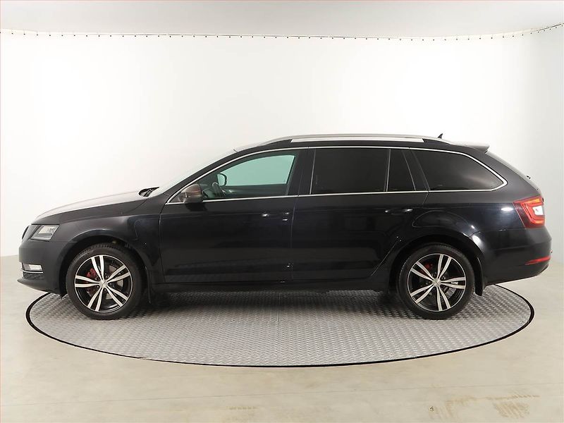 Škoda Octavia (2018) 1.5 TSI, Navi, Tempomat - fotka 3 z 18