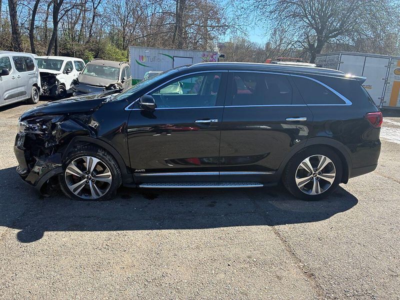Kia Sorento GT LINE 2.2 CRDi 4x4 7 míst - fotka 3 z 24