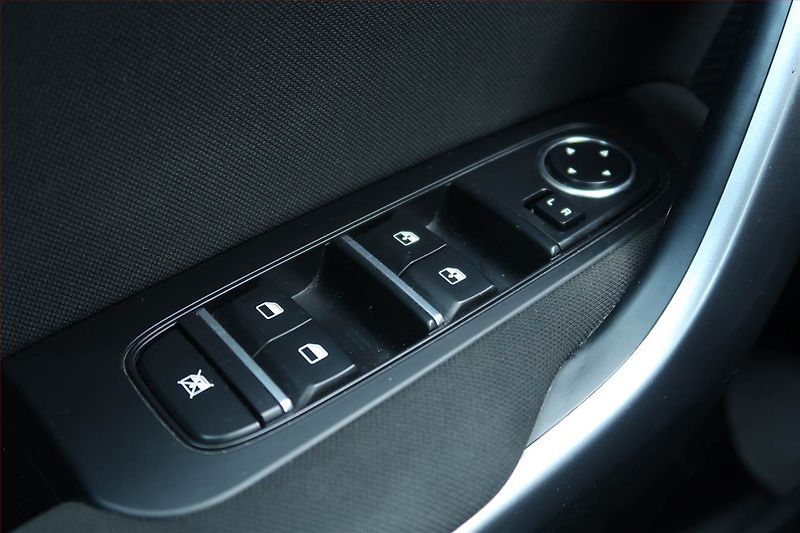 Kia XCeed (2022) 1.5 T-GDI, Serv.kniha - fotka 19 z 20
